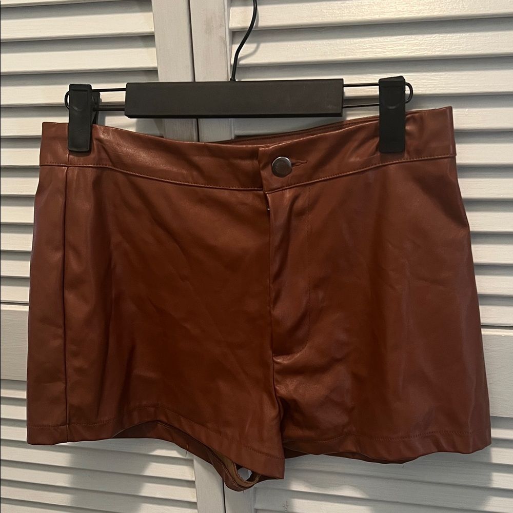 #1118+ Women's Brown Look Alike Leather Shorts